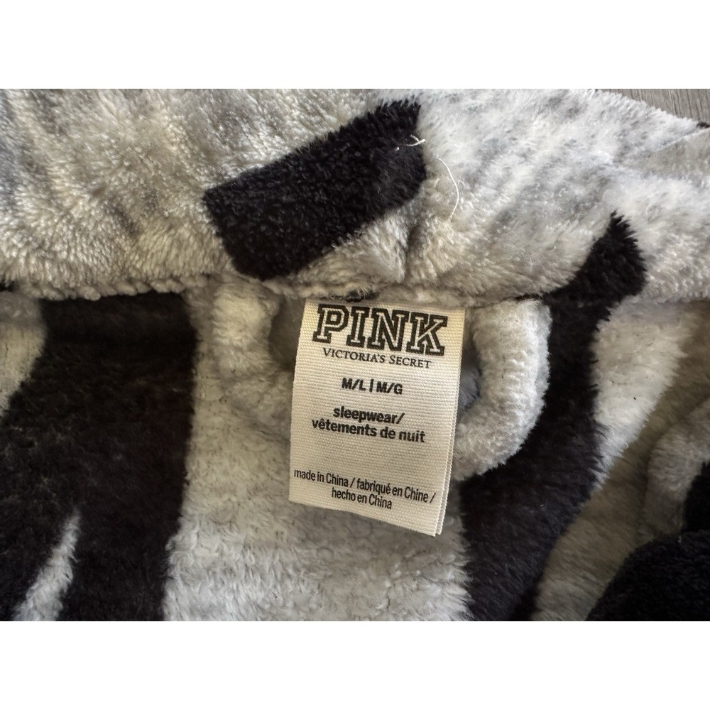 Victoria's‎ Secret PINK Robe Gray Black Logo Plush Tie Waist Cozy M/L - Picture 5 of 15